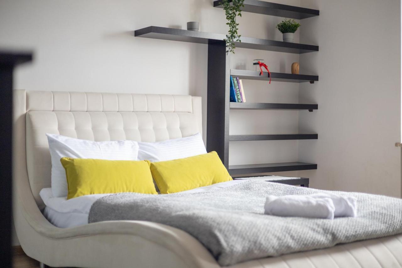 Апартаменты Chmielna City View Studio Варшава Экстерьер фото